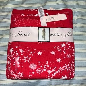 New Victoria’s Secret Thermal Pajama Set
